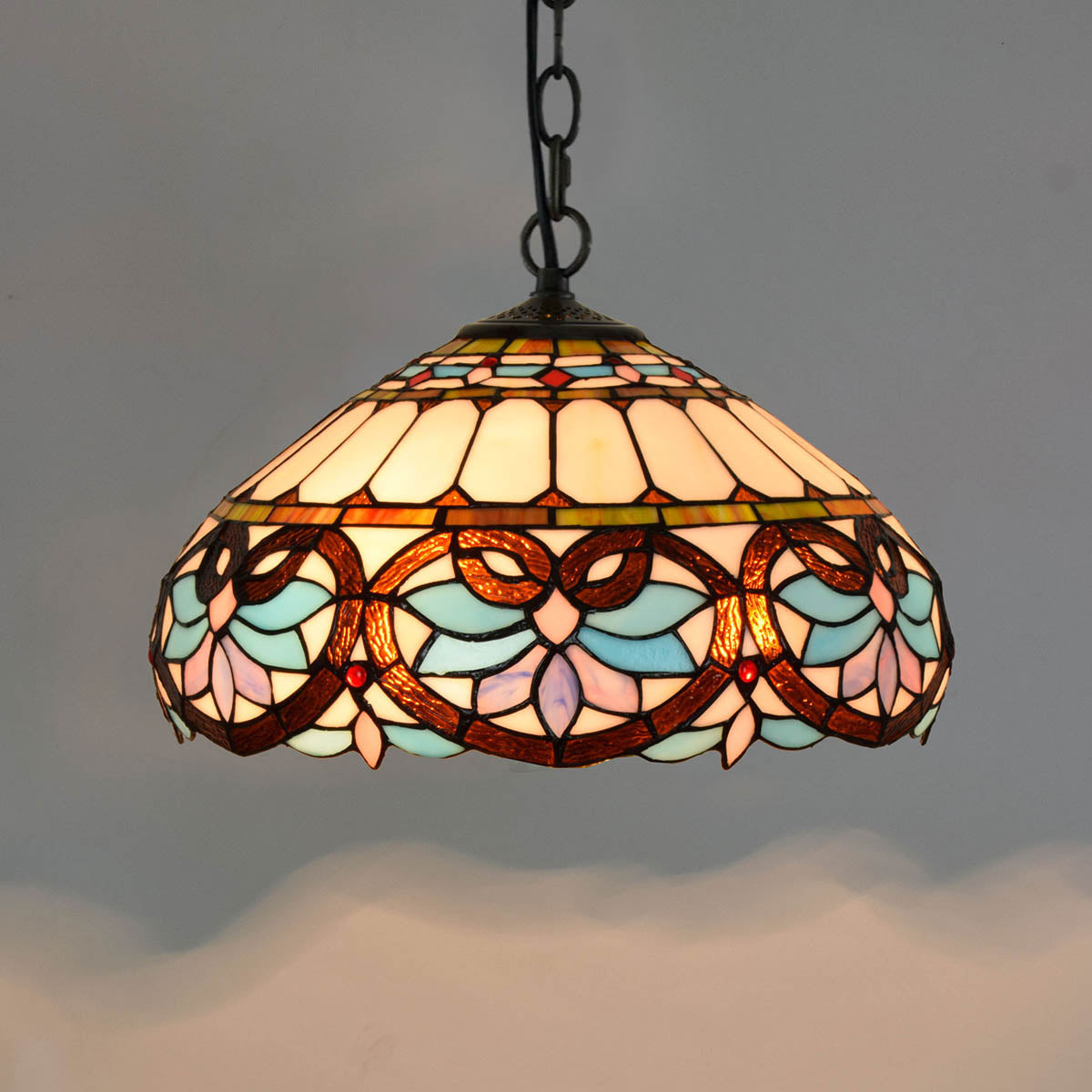 PEN-006-015_blue-love-chandelier_04.jpg