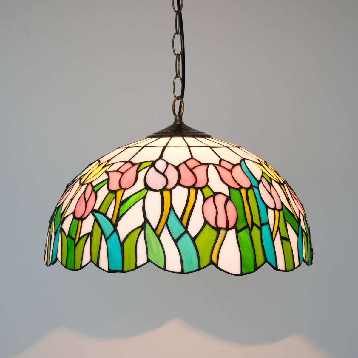 PEN-006-031_tulip-chandelier_07.jpg