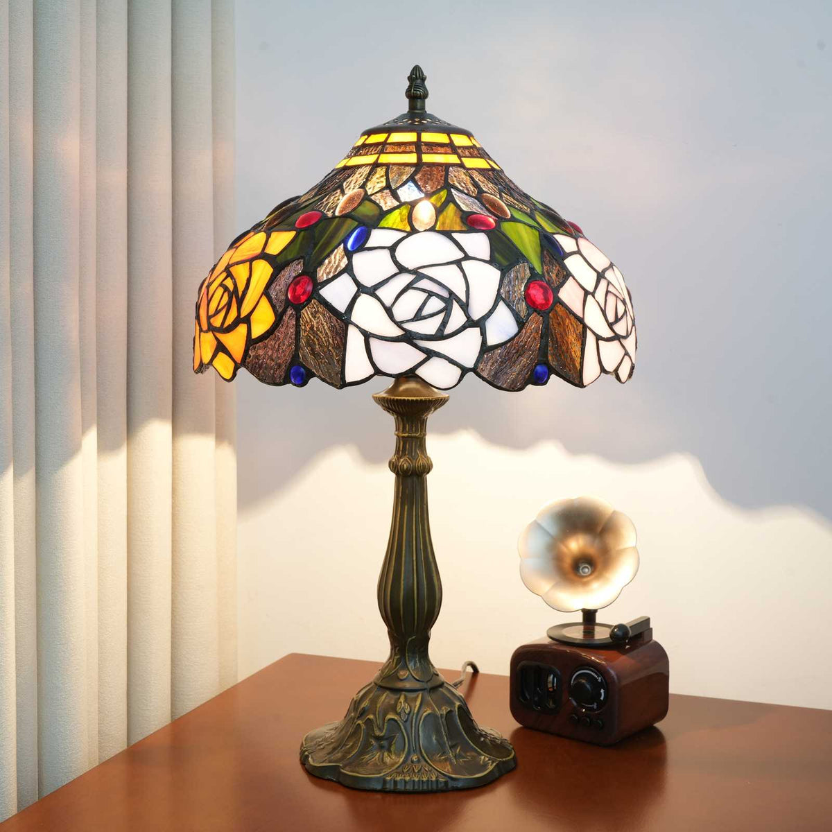 TBL-002-098_rose-design-lamp_05.jpg