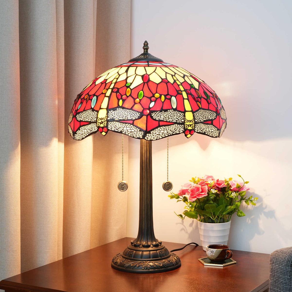 TBL-003-036_red-dragonfly-lamp-red-ground_04.jpg