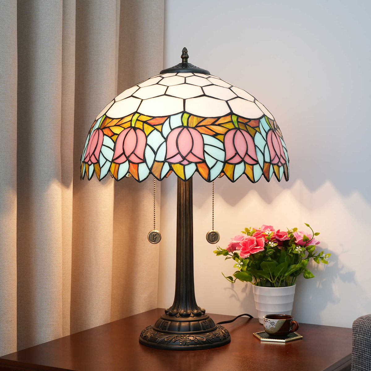 TBL-003-047_pink-tulip-desk-lamp-16in_05.jpg