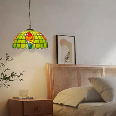 PEN-006-032_green-bottom-red-parrot-chandelier_01.jpg