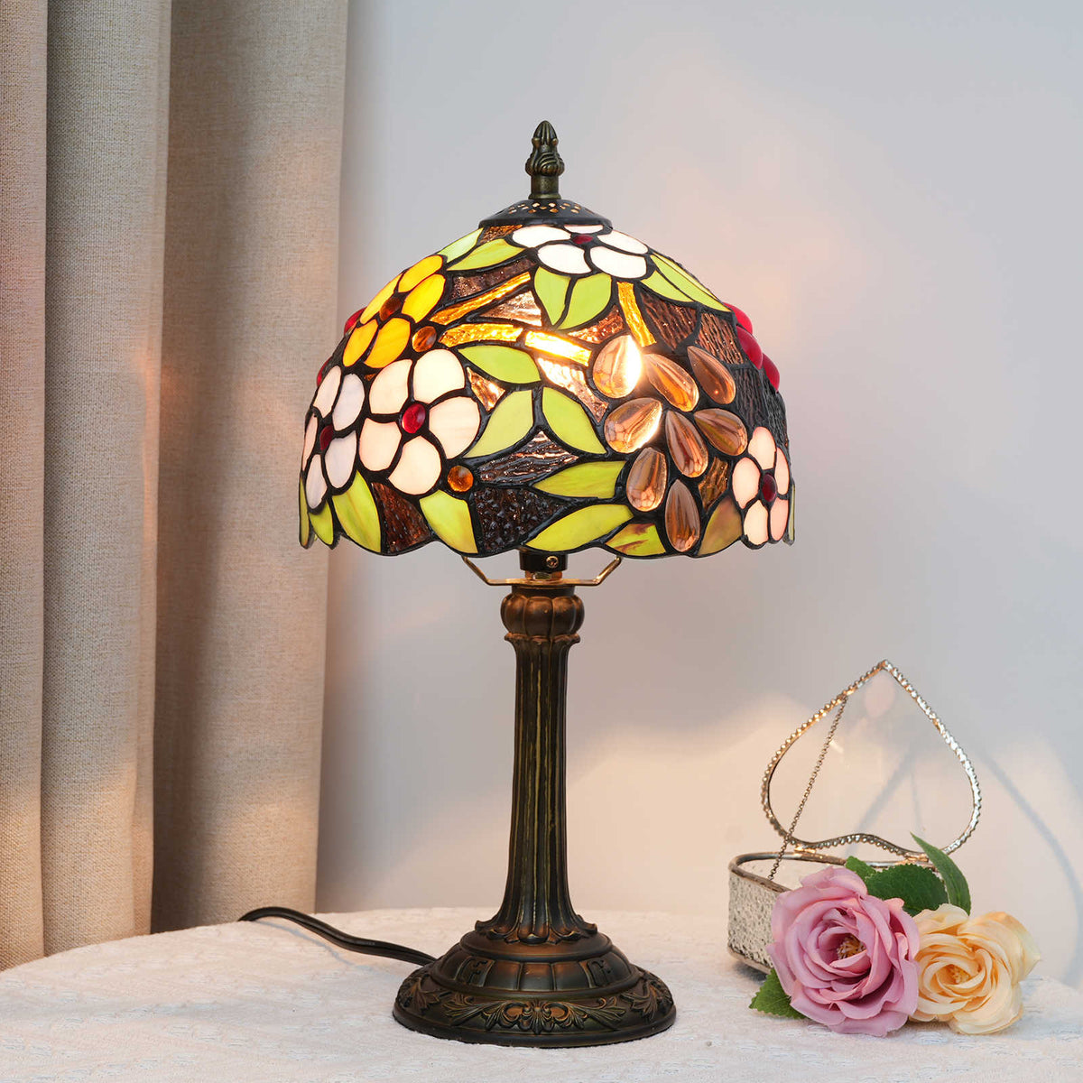 TBL-001-005_purple-grape-flower-lamp_04.jpg