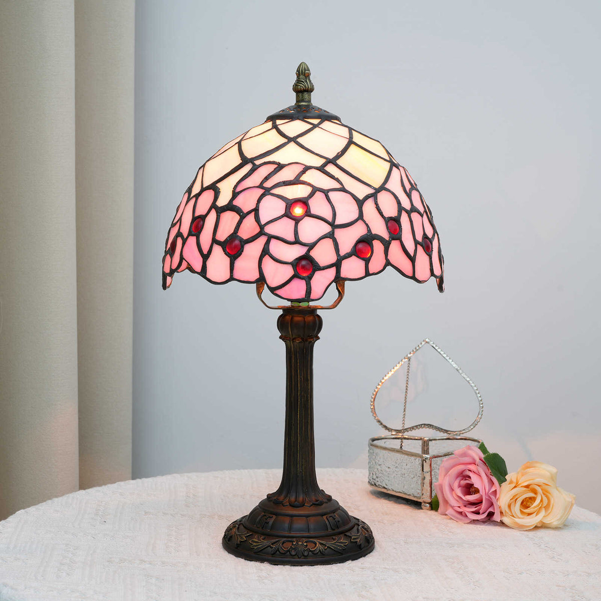 TBL-001-009_pink-cherry-blossom-lamp_06.jpg