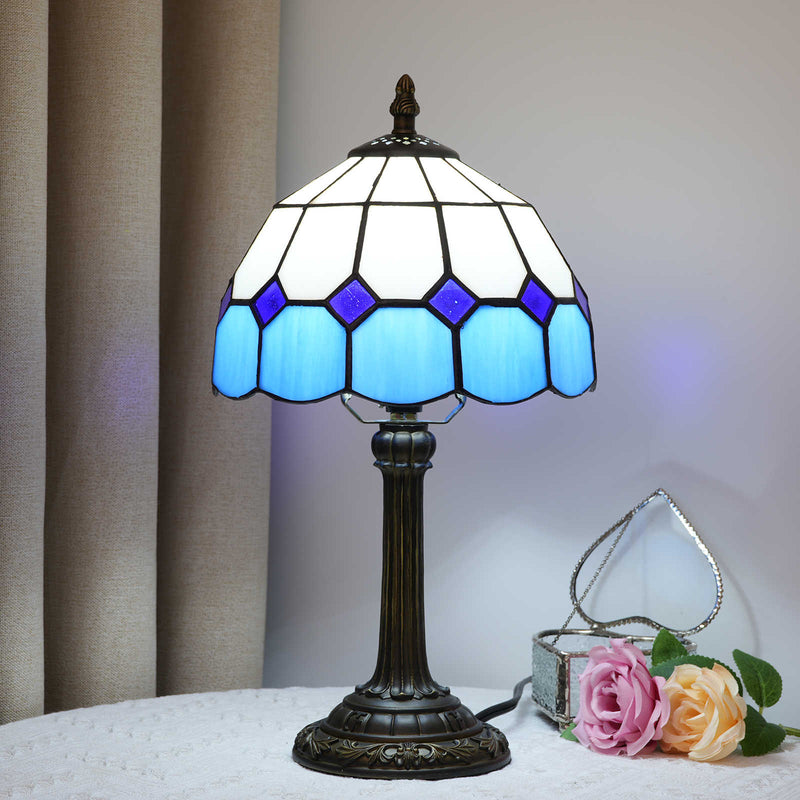 TBL-001-011_blue-white-plaid-lamp_03.jpg