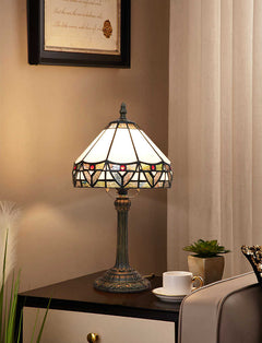 TBL-001-027_roman-minimalist-lamp_06.jpg