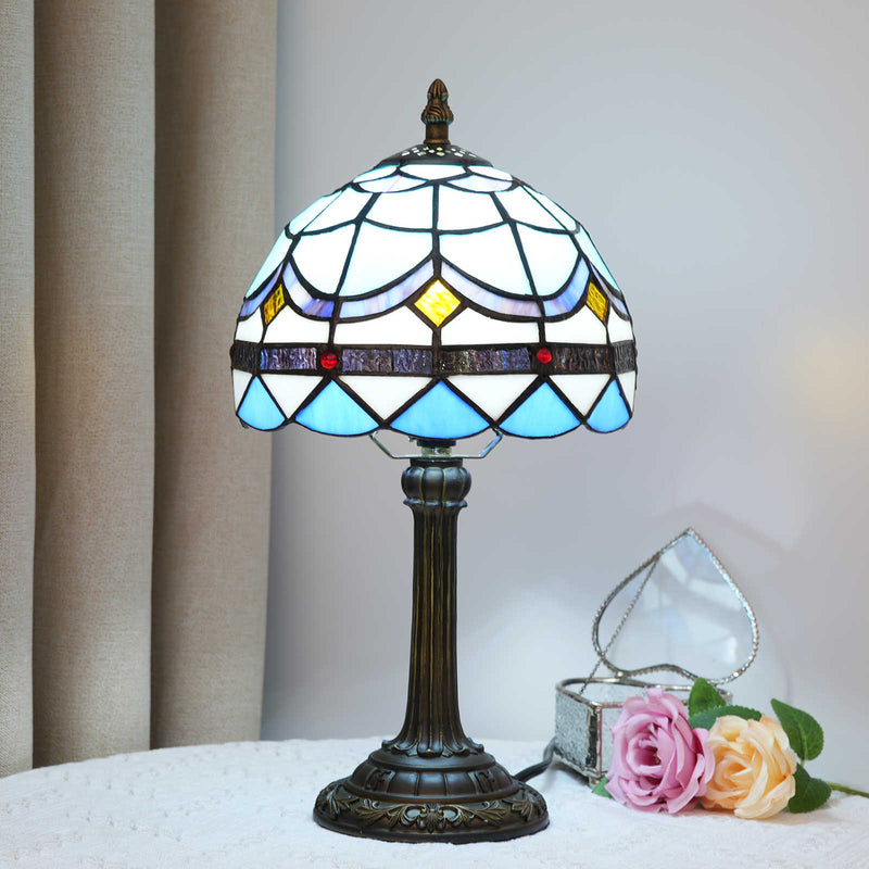 TBL-001-029_blue-feather-lamp_04.jpg