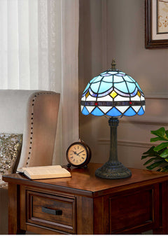 TBL-001-029_blue-feather-lamp_05.jpg