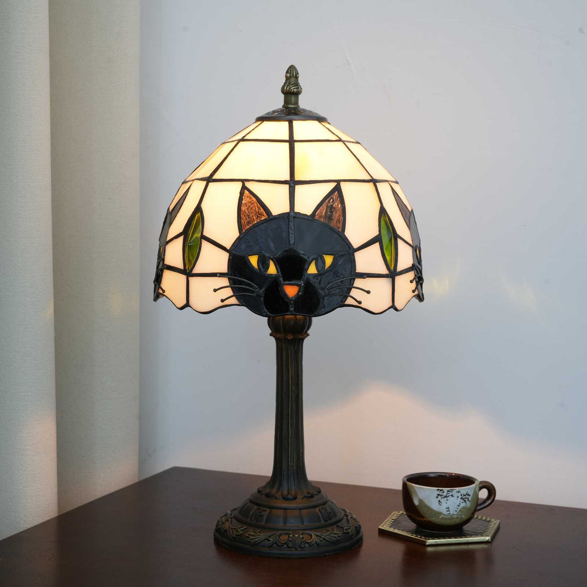 TBL-001-043_black-cat-lamp_06.jpg