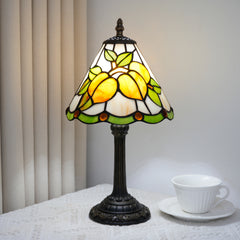 TBL-001-044_yellow-apricot-lamp_07.jpg