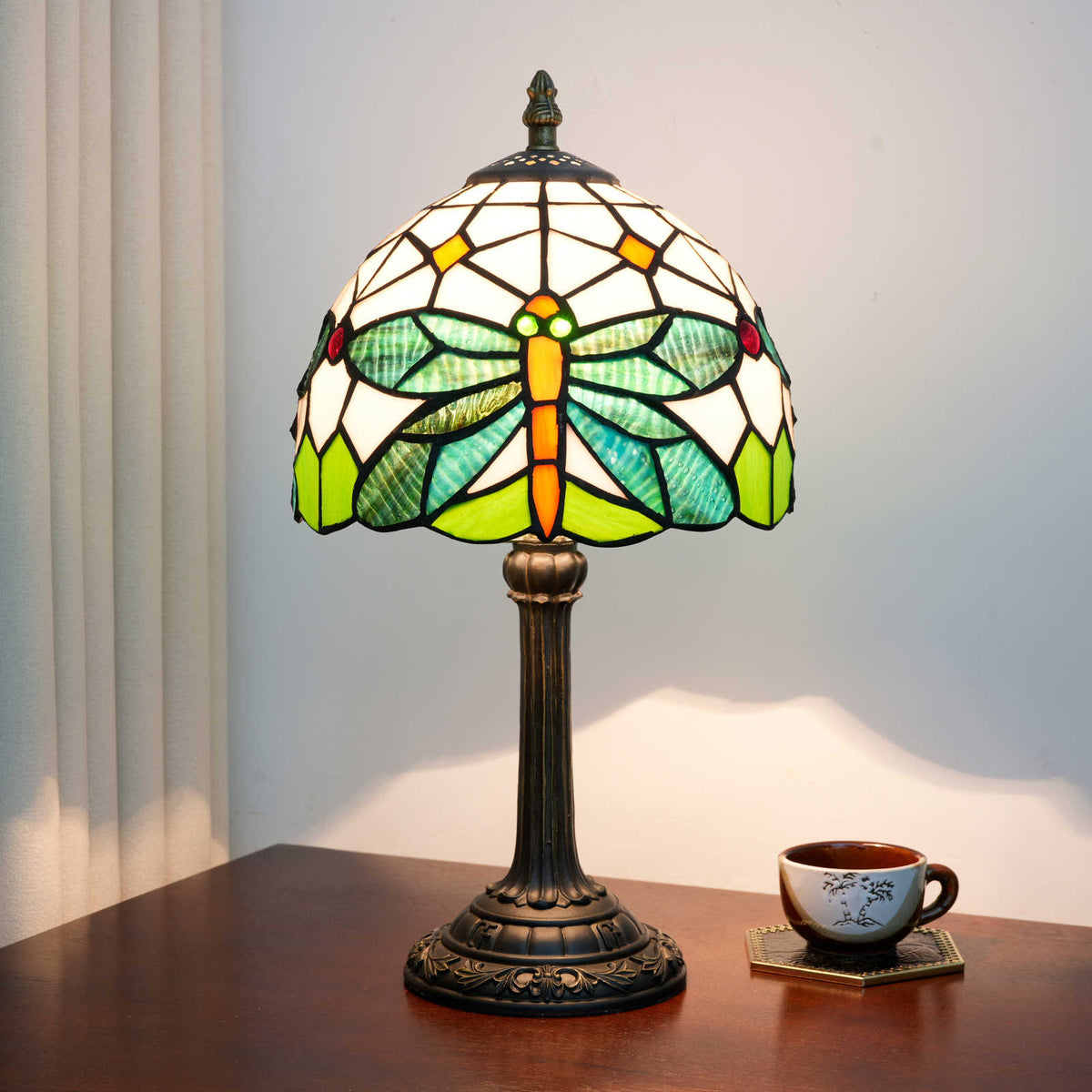 TBL-001-045_green-white-dragonfly-lamp_07.jpg