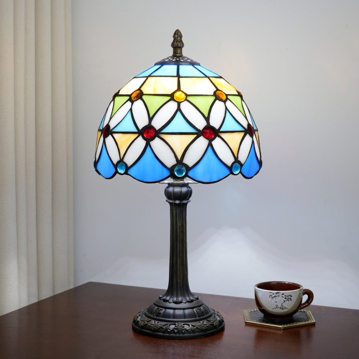 TBL-001-046_multicolor-beads-lamp_06.jpg