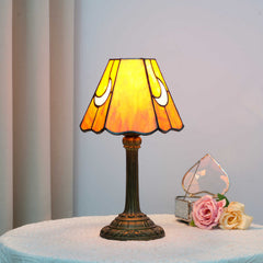 TBL-001-051_yellow-moon-lamp_03.jpg