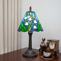 TBL-001-083_lily-of-the-valley-lamp_07.jpg