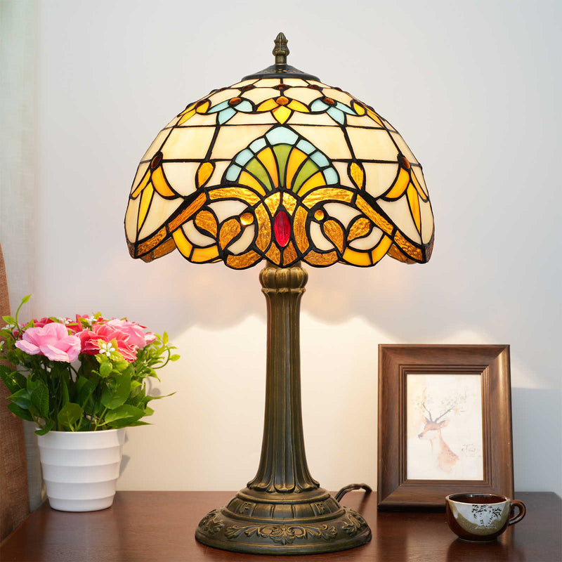 TBL-002-001_yellow-baroque-lamp_02.jpg