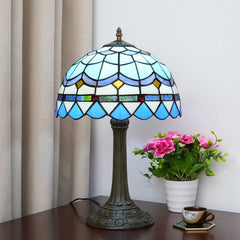 TBL-002-007_mediterranean-feather-lamp_01.jpg