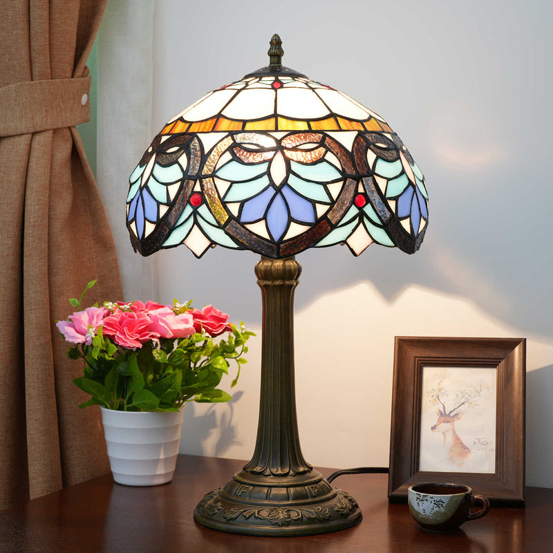 TBL-002-018_blue-love-lamp-white_01.jpg