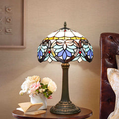 TBL-002-018_blue-love-lamp-white_07.jpg