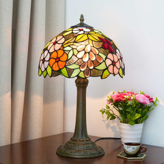 TBL-002-035_grape-blossoms-lamp_01.jpg