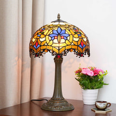 TBL-002-038_love-beads-dragon-tail-lamp_05.jpg
