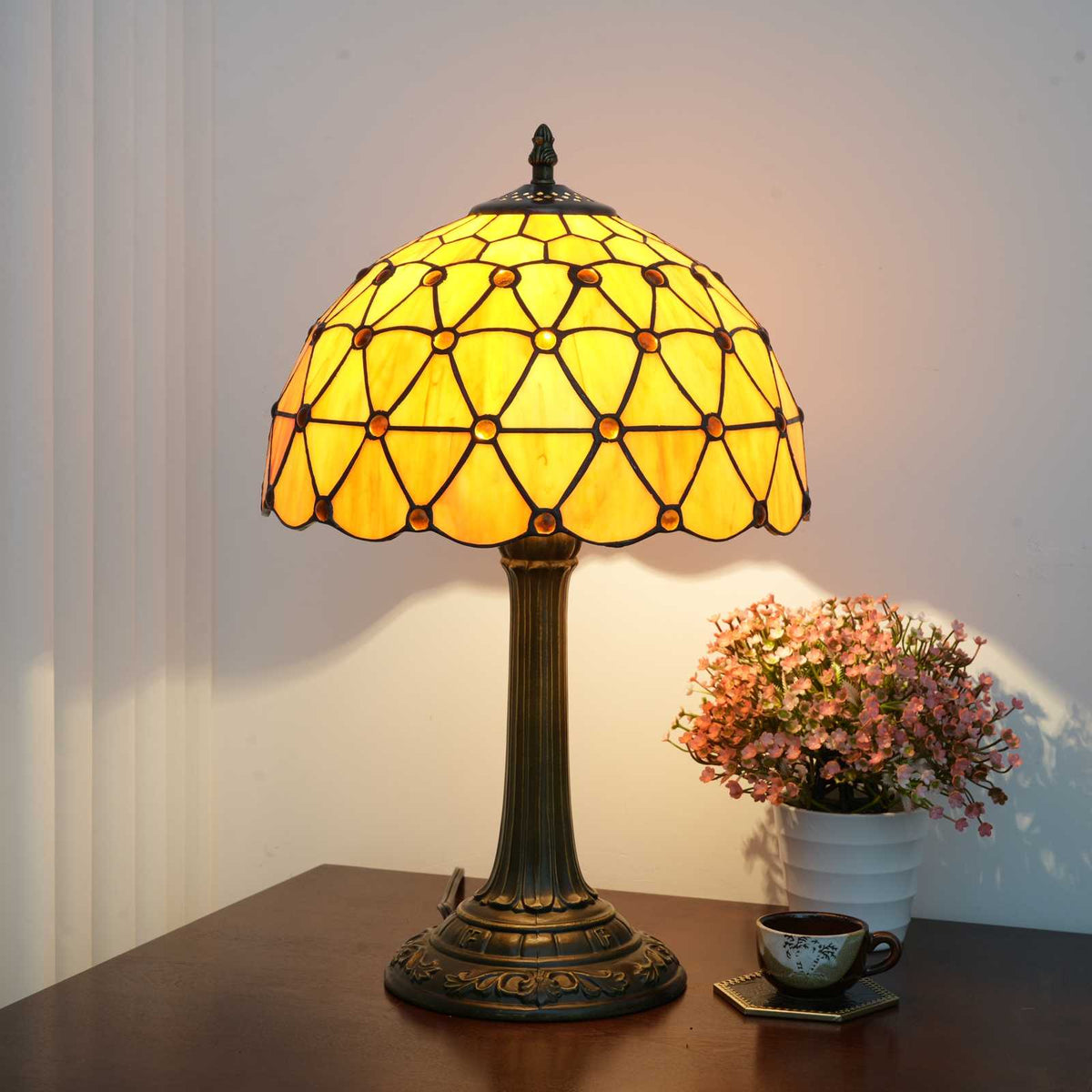 TBL-002-046_orange-retro-bedside-lamp_03.jpg