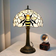 TBL-002-058_little-bee-lamp-yellow_04.jpg