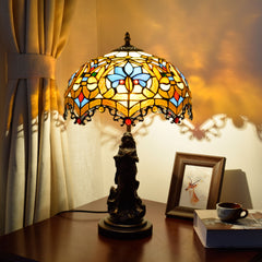 TBL-002-067_love-beads-dragon-tail-lamp-angel-base_05.jpg