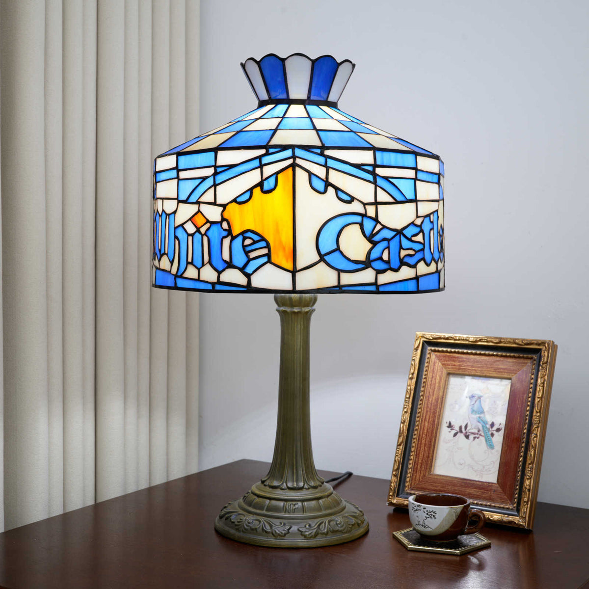 TBL-002-114_white-castle-lamp_07.jpg