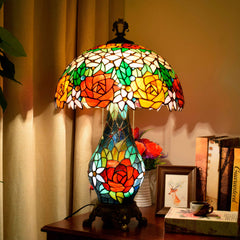 TBL-003-005_gorgeous-rose-lamp_05.jpg