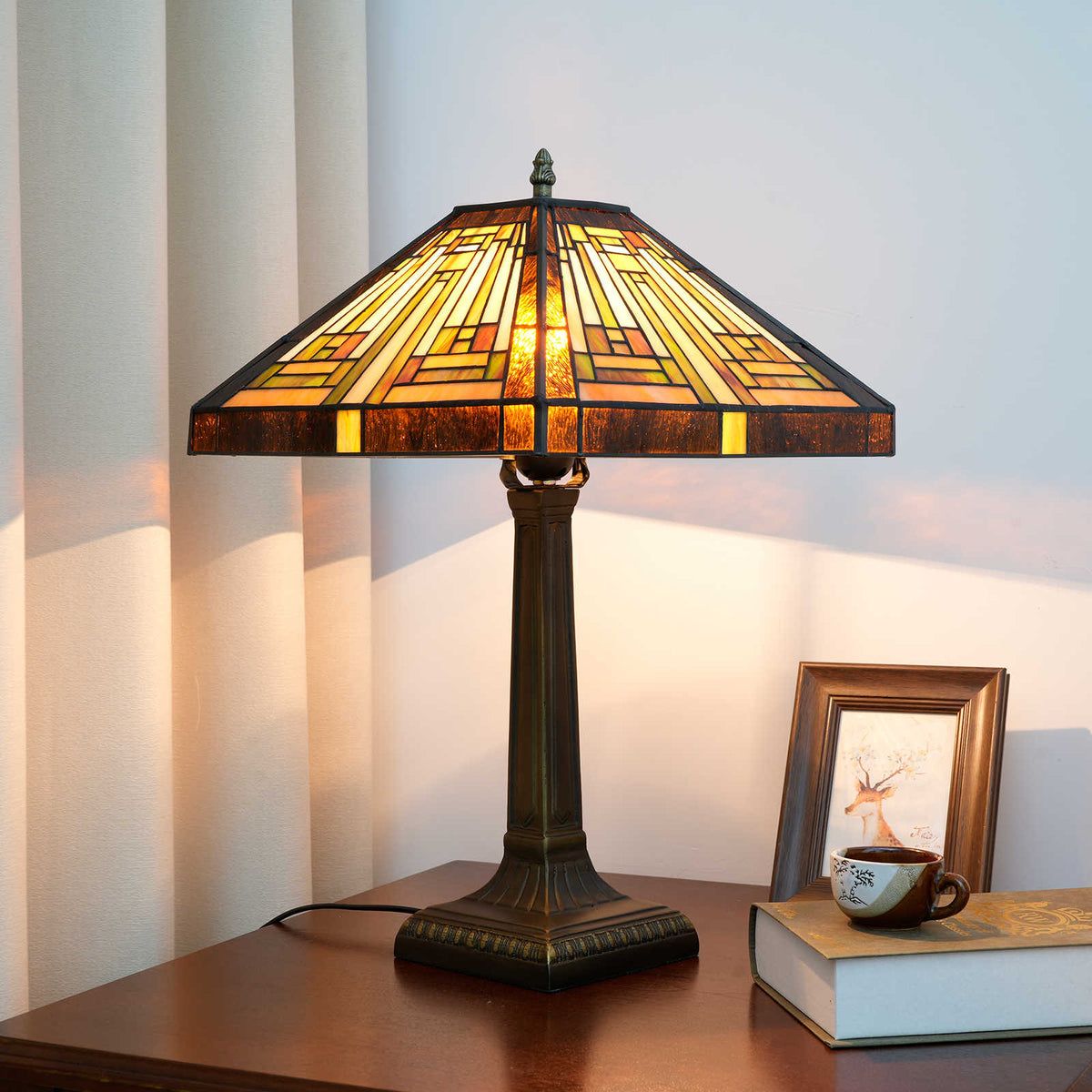 American Square Lamp - lit angle