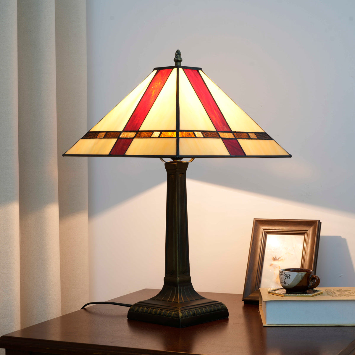 TBL-003-059_brown-square-desk-lamp-yellow-oft1262_03.jpg